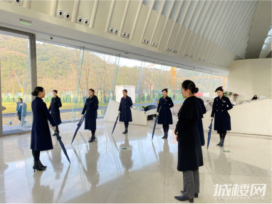 贵阳铁建城：“荷兰管家”来了