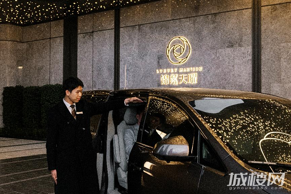 昆明1-4月南市大平层三冠王，锦粼天曜火出圈