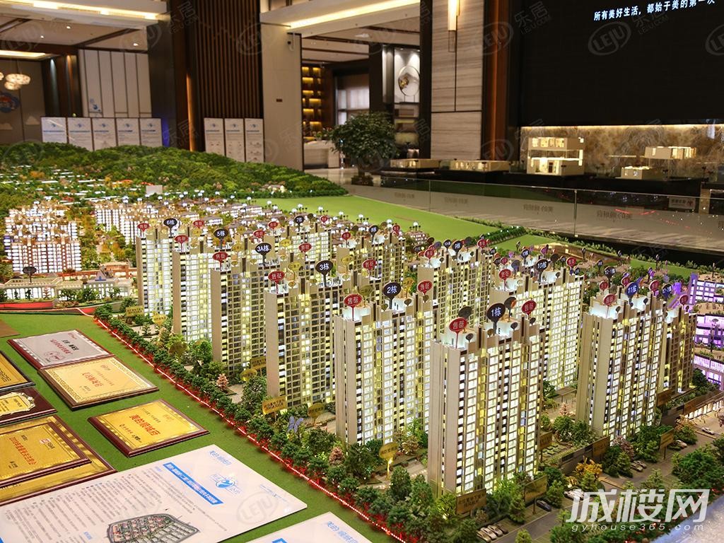 盘龙美的·顺城府最新价格来袭，约516万元/套起，户型面积127~234㎡